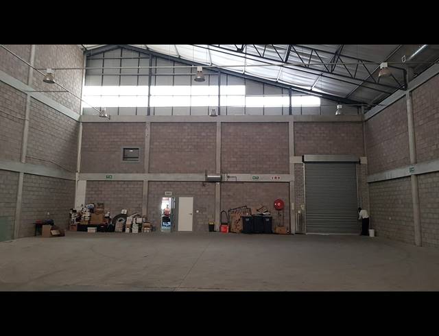 600M² FACTORY TO LET IN SAXON INDUSTRIAL